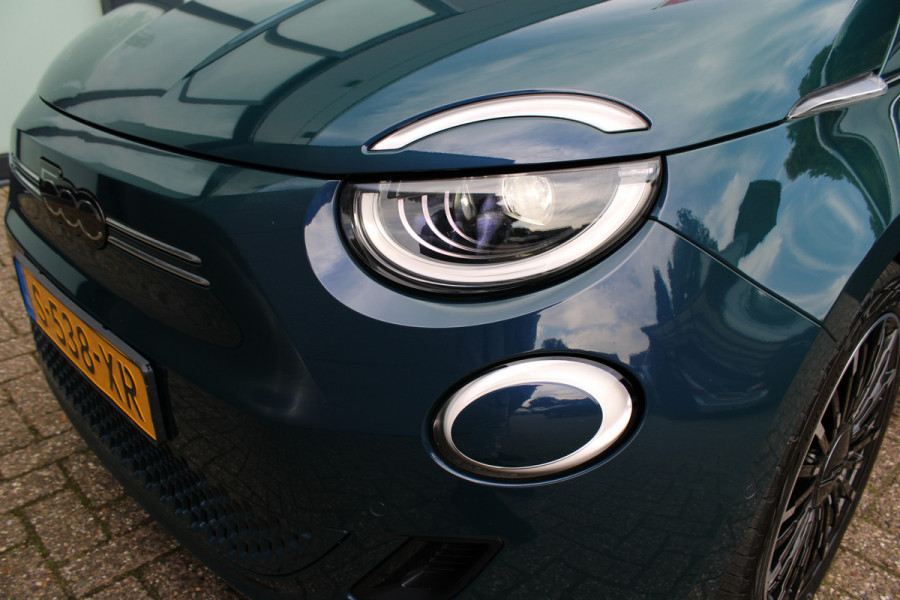 Fiat 500 3+1 La Prima 42 kWh | Leder | Camera | BLIS | Navigatie | Carplay