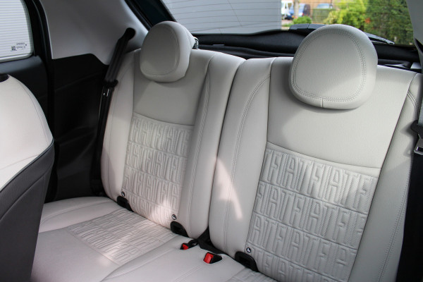 Fiat 500 3+1 La Prima 42 kWh | Leder | Camera | BLIS | Navigatie | Carplay