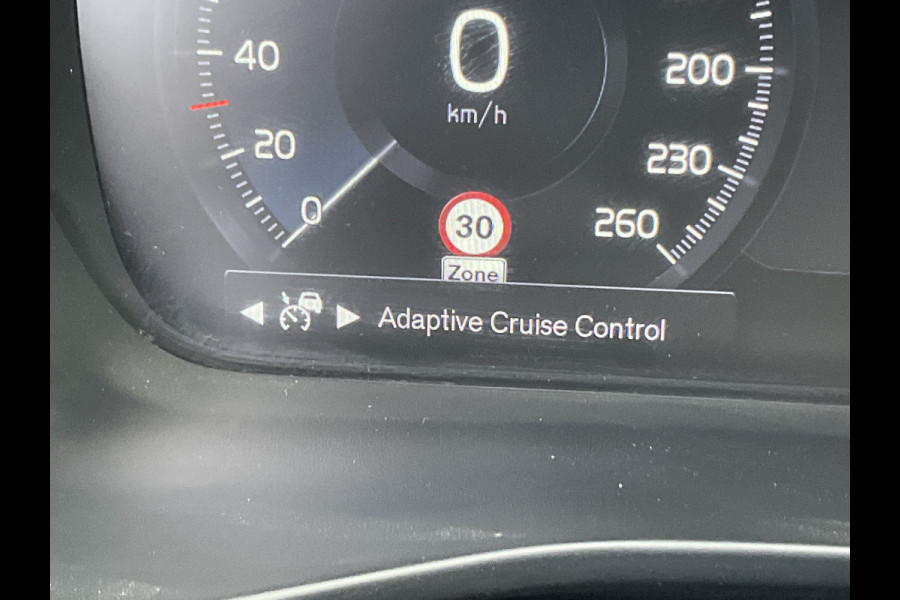 Volvo XC40 1.5 T5 262pk Recharge Inscription Carplay 360° Pano.dak Trekhaak