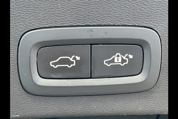 Volvo XC40 1.5 T5 262pk Recharge Inscription Carplay 360° Pano.dak Trekhaak