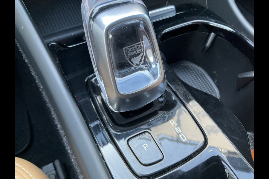 Volvo XC40 1.5 T5 262pk Recharge Inscription Carplay 360° Pano.dak Trekhaak