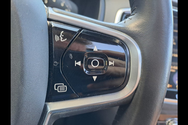 Volvo XC90 2.0 T6 AWD Momentum  | Pano | Leder | Elektr. Trekhaak | 7 Zitplaatsen | 1e eigenaar | Memory |
