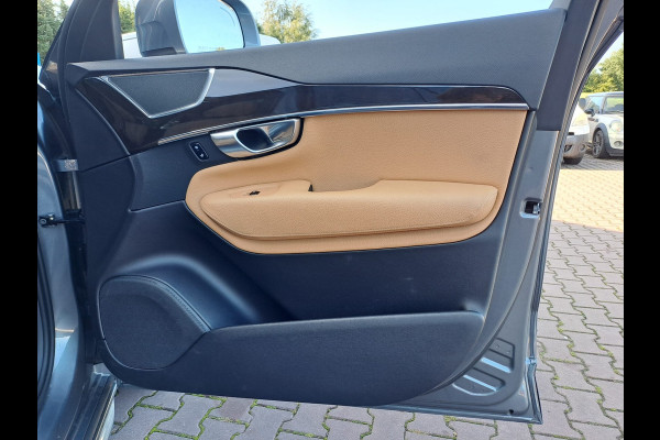 Volvo XC90 2.0 T6 AWD Momentum  | Pano | Leder | Elektr. Trekhaak | 7 Zitplaatsen | 1e eigenaar | Memory |