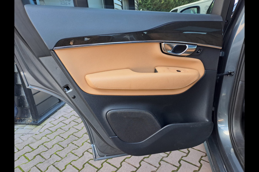 Volvo XC90 2.0 T6 AWD Momentum  | Pano | Leder | Elektr. Trekhaak | 7 Zitplaatsen | 1e eigenaar | Memory |