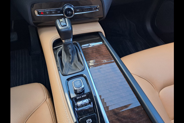 Volvo XC90 2.0 T6 AWD Momentum  | Pano | Leder | Elektr. Trekhaak | 7 Zitplaatsen | 1e eigenaar | Memory |