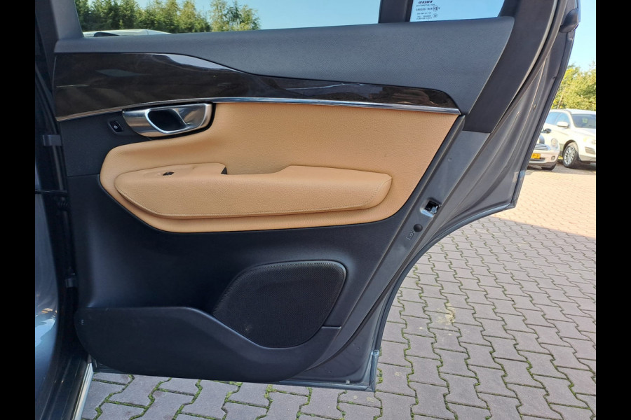 Volvo XC90 2.0 T6 AWD Momentum  | Pano | Leder | Elektr. Trekhaak | 7 Zitplaatsen | 1e eigenaar | Memory |