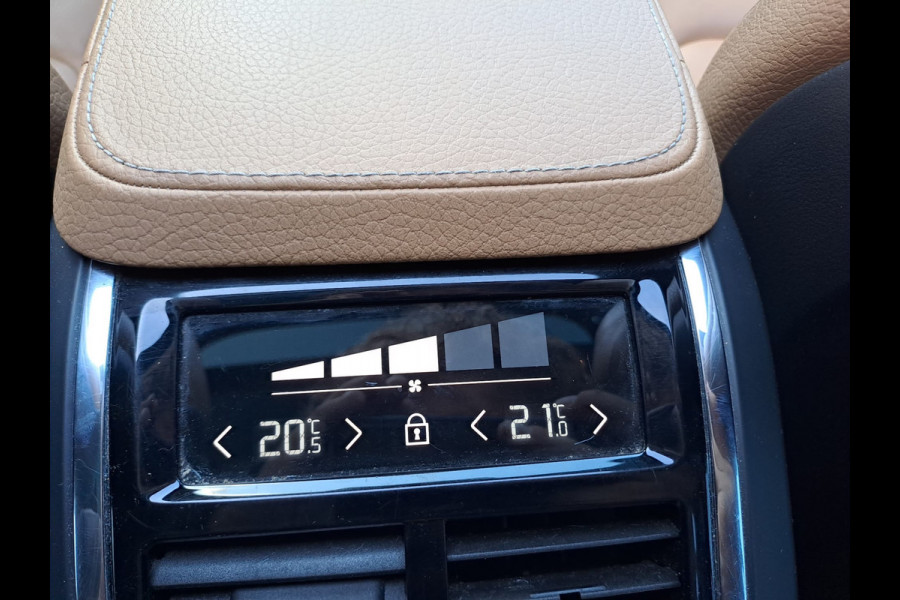 Volvo XC90 2.0 T6 AWD Momentum  | Pano | Leder | Elektr. Trekhaak | 7 Zitplaatsen | 1e eigenaar | Memory |