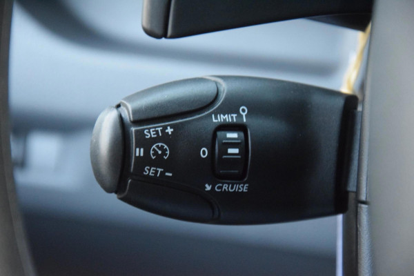 Peugeot Expert 231L 2.0 BlueHDI 180 DUBBEL CABINE 6 Premium Pack