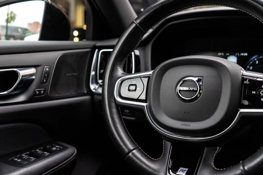 Volvo V60 2.0 T4 R-Design Pano / H&K / Memory
