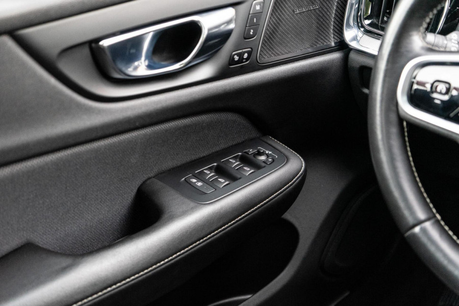 Volvo V60 2.0 T4 R-Design Pano / H&K / Memory