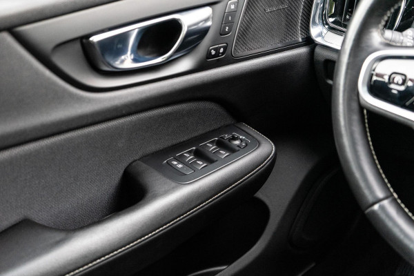 Volvo V60 2.0 T4 R-Design Pano / H&K / Memory