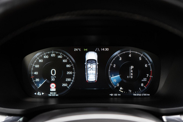 Volvo V60 2.0 T4 R-Design Pano / H&K / Memory