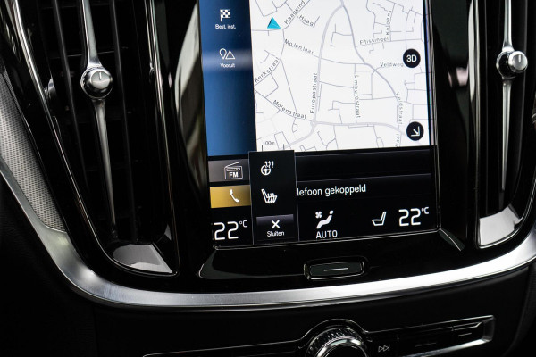 Volvo V60 2.0 T4 R-Design Pano / H&K / Memory