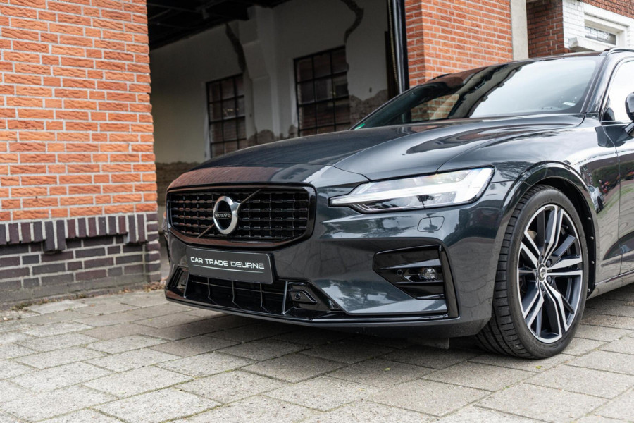 Volvo V60 2.0 T4 R-Design Pano / H&K / Memory
