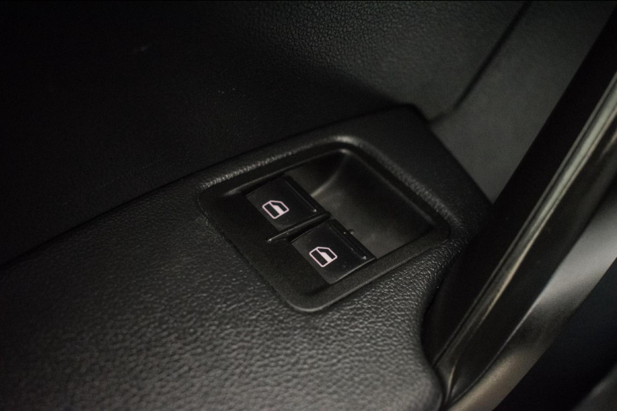 Volkswagen Caddy 2.0 TDI L1H1 BMT DSG ORG NL [ Carplay Vaste Wand ALUCA Nieuwe DB-Riem Parkeersensoren Cruise Control ]