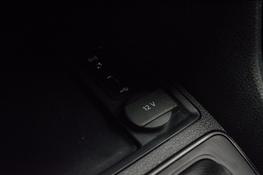 Volkswagen Caddy 2.0 TDI L1H1 BMT DSG ORG NL [ Carplay Vaste Wand ALUCA Nieuwe DB-Riem Parkeersensoren Cruise Control ]