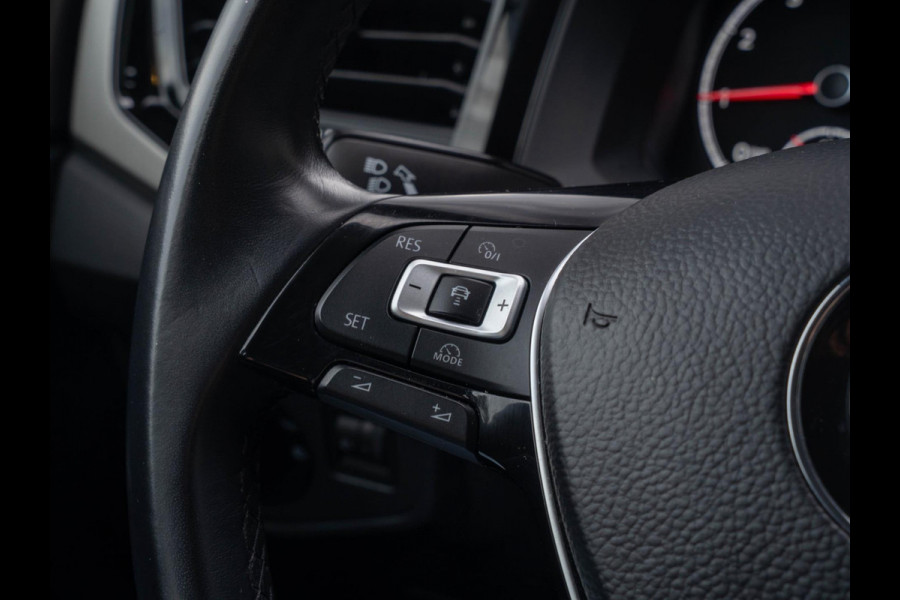 Volkswagen Polo 1.0 TSI Comfortline / Adaptive cuise / Navi / Park assist