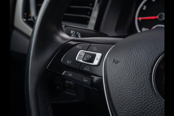 Volkswagen Polo 1.0 TSI Comfortline / Adaptive cuise / Navi / Park assist