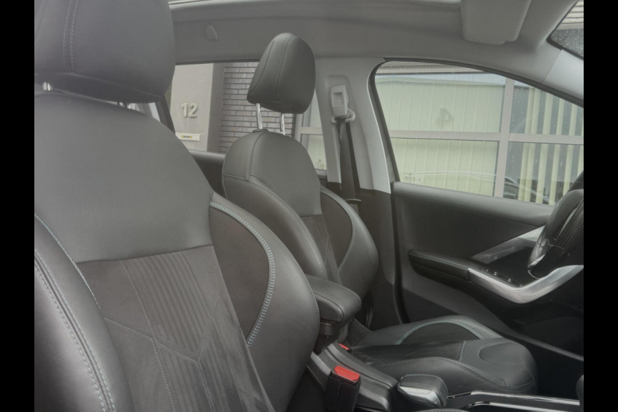 Peugeot 2008 1.2 110pk Aut. CrossWay Clima|Cruise|Navi|Panorama