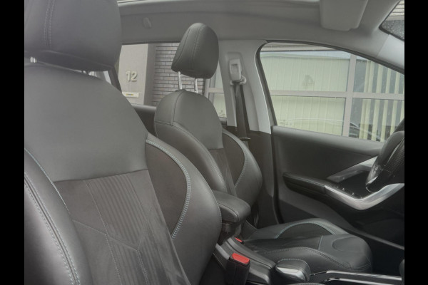 Peugeot 2008 1.2 110pk Aut. CrossWay Clima|Cruise|Navi|Panorama