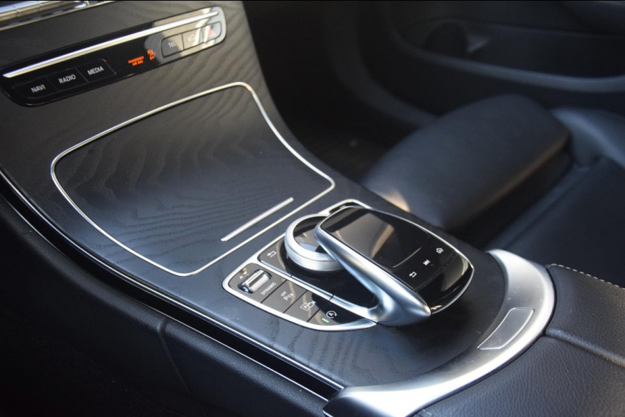 Mercedes-Benz C-Klasse 180 Business Solution AMG + Rijassistentiepakket/Digitaal instrumentenpaneel/APPLE CARPLAY