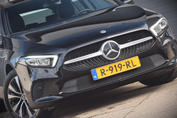 Mercedes-Benz A-Klasse 250 e Business Line