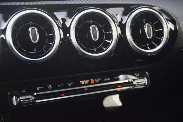Mercedes-Benz A-Klasse 250 e Business Line
