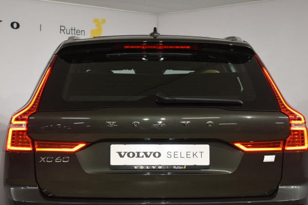 Volvo XC60 T6 340PK Automaat Plug-in Hybrid AWD Business Pro / Adaptive Cruise / Leer / Elektrische stoelen / Stoelverwarming / Stuurverwarming / Elektr. achterklep  / Achteruitrijcamera / Schuifdak