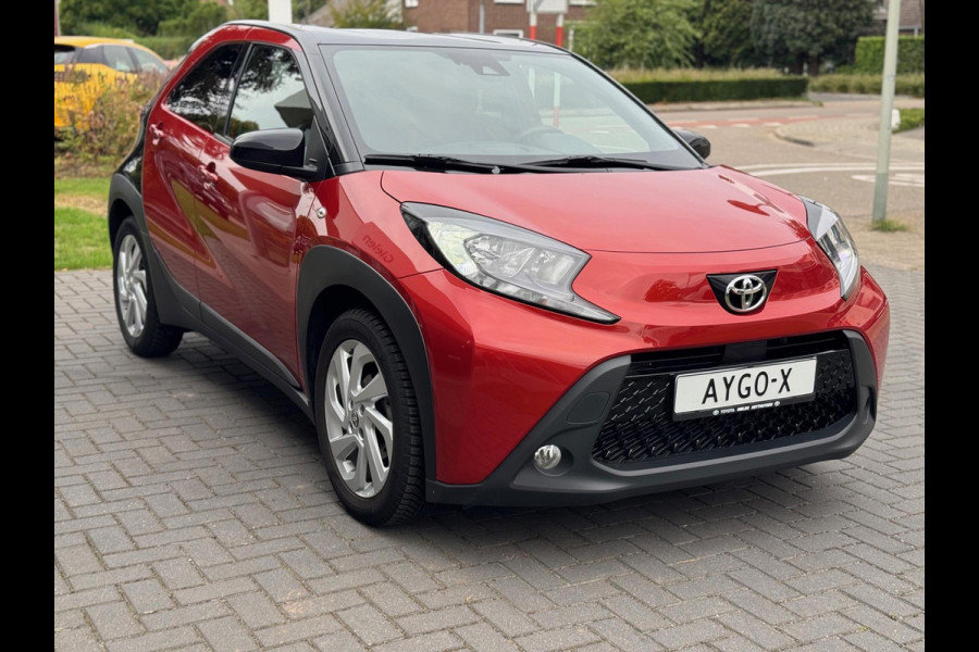 Toyota Aygo X 1.0 VVT-i Pulse Plus Bi-Tone | Keyless, Stoelverwarming, Apple CarPlay/Android Auto, Privacy glass