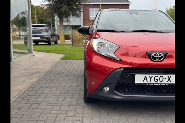 Toyota Aygo X 1.0 VVT-i Pulse Plus Bi-Tone | Keyless, Stoelverwarming, Apple CarPlay/Android Auto, Privacy glass