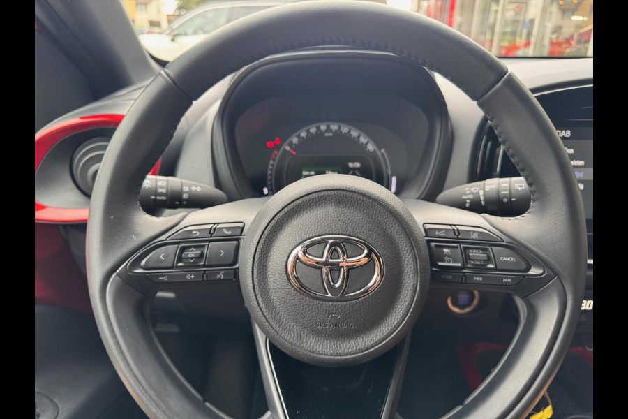 Toyota Aygo X 1.0 VVT-i Pulse Plus Bi-Tone | Keyless, Stoelverwarming, Apple CarPlay/Android Auto, Privacy glass