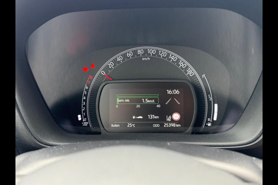 Toyota Aygo X 1.0 VVT-i Pulse Plus Bi-Tone | Keyless, Stoelverwarming, Apple CarPlay/Android Auto, Privacy glass