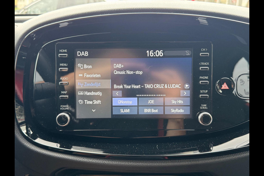 Toyota Aygo X 1.0 VVT-i Pulse Plus Bi-Tone | Keyless, Stoelverwarming, Apple CarPlay/Android Auto, Privacy glass
