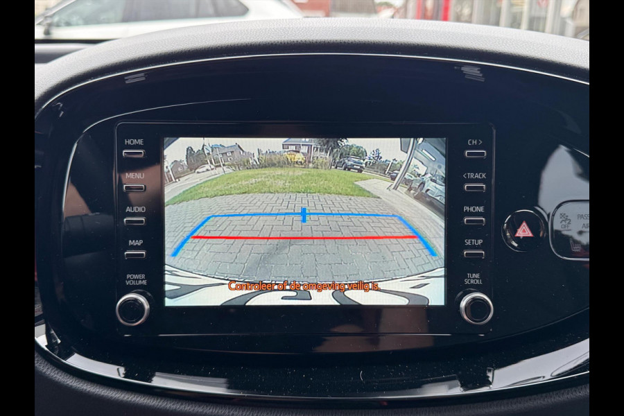 Toyota Aygo X 1.0 VVT-i Pulse Plus Bi-Tone | Keyless, Stoelverwarming, Apple CarPlay/Android Auto, Privacy glass