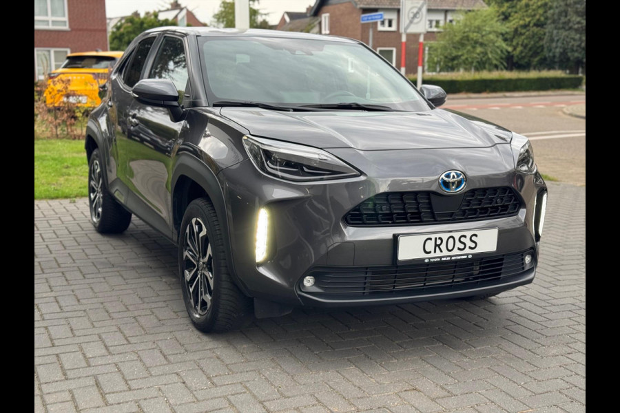 Toyota Yaris Cross 1.5 Hybrid Dynamic Plus | Trekhaak, Dodehoekherkenning, Parkeersensoren, Stoelverwarming, Smart connect, 17 inch, Keyless, LED
