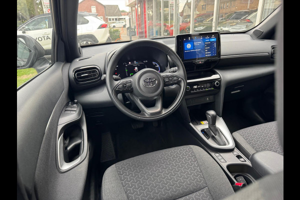 Toyota Yaris Cross 1.5 Hybrid Dynamic Plus | Trekhaak, Dodehoekherkenning, Parkeersensoren, Stoelverwarming, Smart connect, 17 inch, Keyless, LED