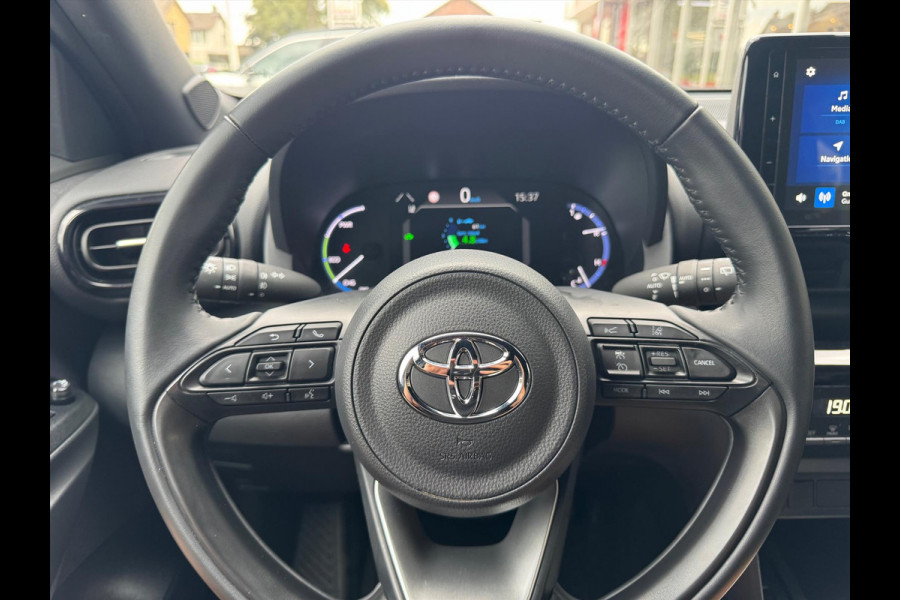Toyota Yaris Cross 1.5 Hybrid Dynamic Plus | Trekhaak, Dodehoekherkenning, Parkeersensoren, Stoelverwarming, Smart connect, 17 inch, Keyless, LED