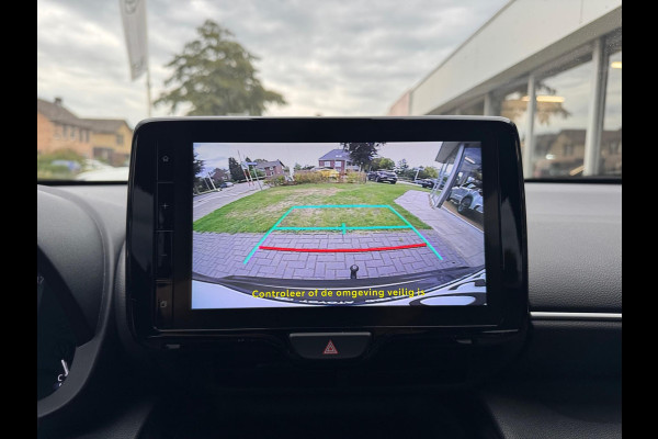 Toyota Yaris Cross 1.5 Hybrid Dynamic Plus | Trekhaak, Dodehoekherkenning, Parkeersensoren, Stoelverwarming, Smart connect, 17 inch, Keyless, LED