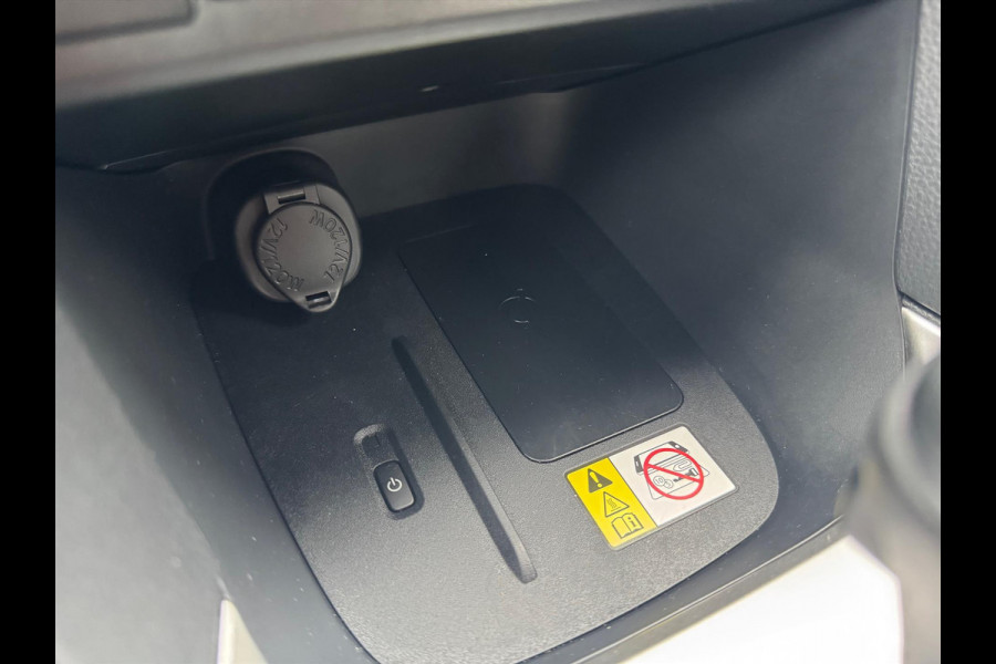 Toyota Yaris Cross 1.5 Hybrid Dynamic Plus | Trekhaak, Dodehoekherkenning, Parkeersensoren, Stoelverwarming, Smart connect, 17 inch, Keyless, LED