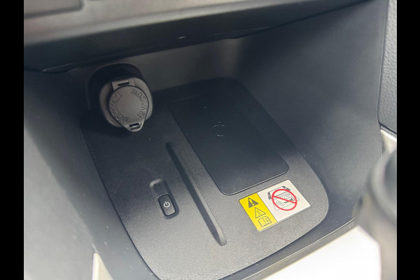 Toyota Yaris Cross 1.5 Hybrid Dynamic Plus | Trekhaak, Dodehoekherkenning, Parkeersensoren, Stoelverwarming, Smart connect, 17 inch, Keyless, LED