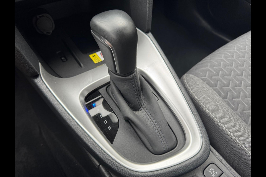 Toyota Yaris Cross 1.5 Hybrid Dynamic Plus | Trekhaak, Dodehoekherkenning, Parkeersensoren, Stoelverwarming, Smart connect, 17 inch, Keyless, LED
