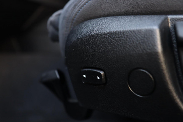 BMW 4 Serie Gran Coupé 418i M Sport / ALCANTARA / LED / CARPLAY / CRUISE BMW 4 Serie Gran Coupé 418i M Sport / ALCANTARA / LED / CARPLAY / CRUISE