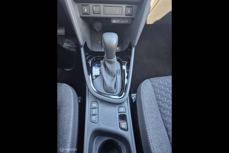 Toyota Yaris Cross 1.5 Hybrid 130 Teamplayer Winter+Safetypack