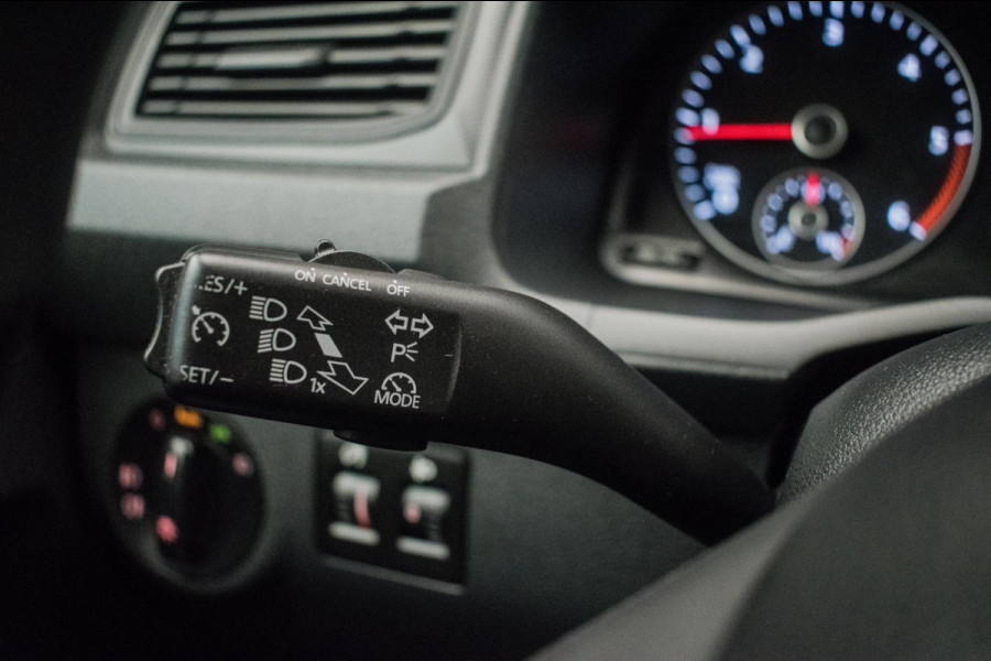 Volkswagen Caddy 2.0 TDI L1H1 BMT DSG ORG NL [ Carplay Vaste Wand ALUCA Nieuwe DB-Riem Parkeersensoren Cruise Control ]