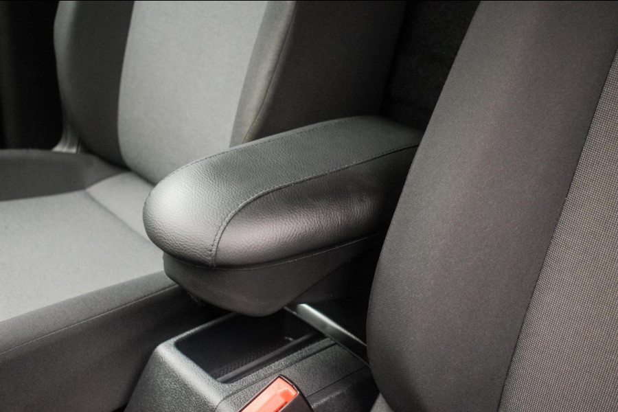 Volkswagen Caddy 2.0 TDI L1H1 BMT DSG ORG NL [ Carplay Vaste Wand ALUCA Nieuwe DB-Riem Parkeersensoren Cruise Control ]