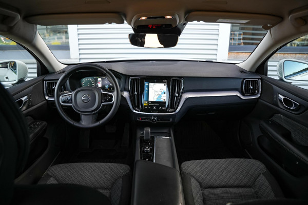 Volvo V60 Cross Country 2.0 B5 AWD Pro Adaptieve Cruise Keyless Memory 18''LM