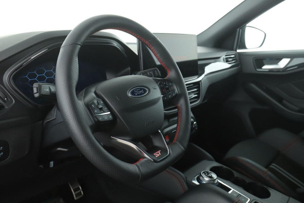 Ford Focus 2.3 EcoBoost ST-3 | 280pk Automaat |  Performance Pack | AGR-stoelen | Winter Pack | Adaptive cruise control | Head up Display | Camera