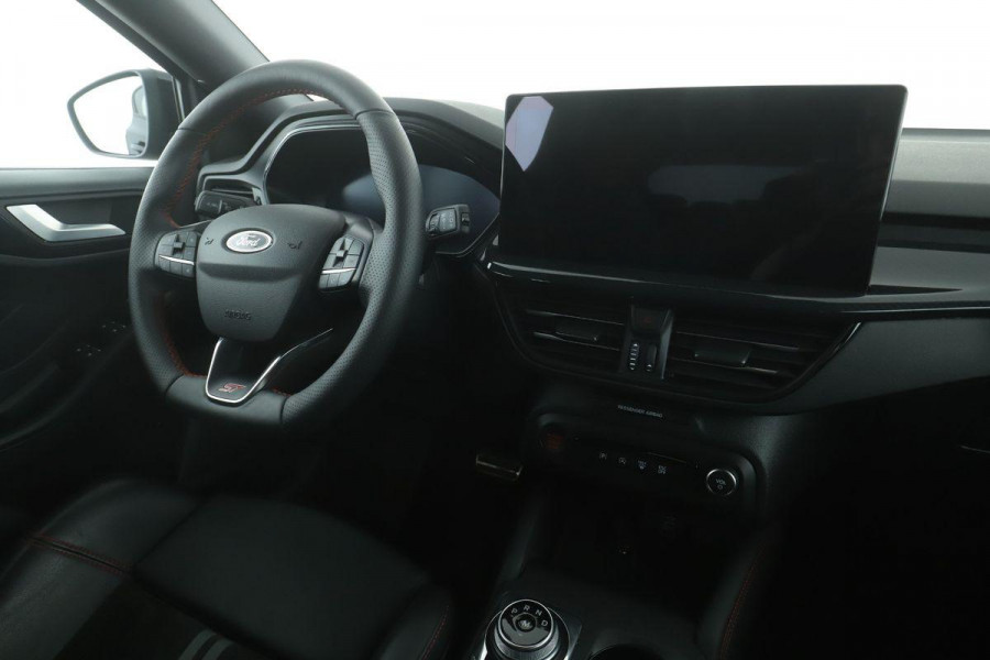 Ford Focus 2.3 EcoBoost ST-3 | 280pk Automaat |  Performance Pack | AGR-stoelen | Winter Pack | Adaptive cruise control | Head up Display | Camera