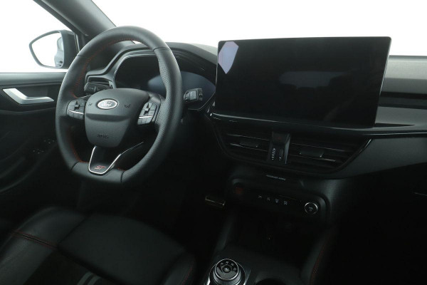 Ford Focus 2.3 EcoBoost ST-3 | 280pk Automaat |  Performance Pack | AGR-stoelen | Winter Pack | Adaptive cruise control | Head up Display | Camera