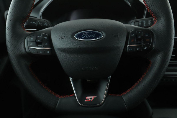 Ford Focus 2.3 EcoBoost ST-3 | 280pk Automaat |  Performance Pack | AGR-stoelen | Winter Pack | Adaptive cruise control | Head up Display | Camera